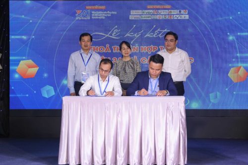MOU với Hệ sinh thái Hỗ trợ doanh nghiệp BIZECO